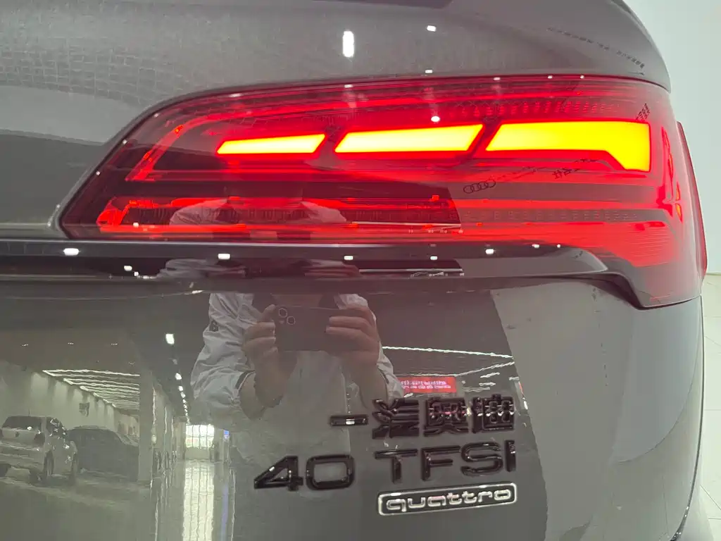 Audi Q5L Sportback — фото 18