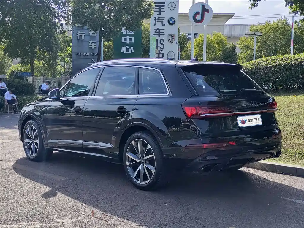 Audi Q7 — фото 4