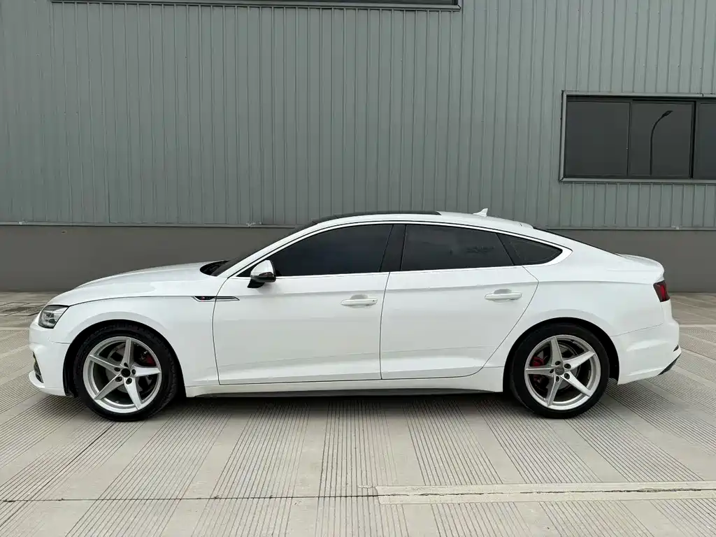 Audi A5 (Import) — фото 2