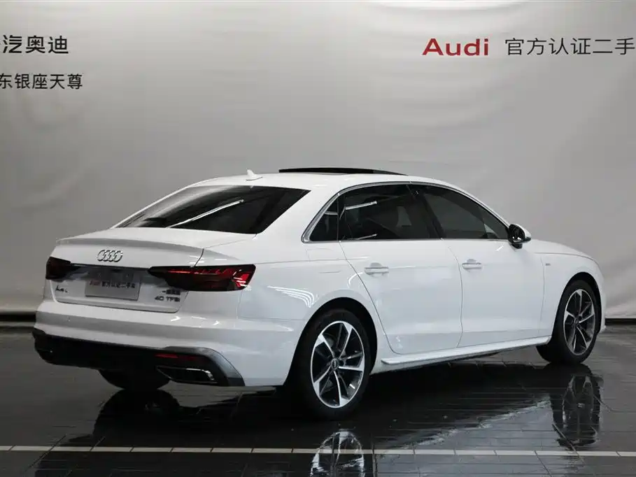 Audi A4L — фото 5