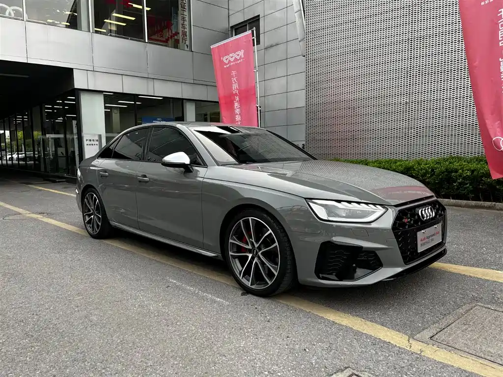 Audi S4 — фото 3