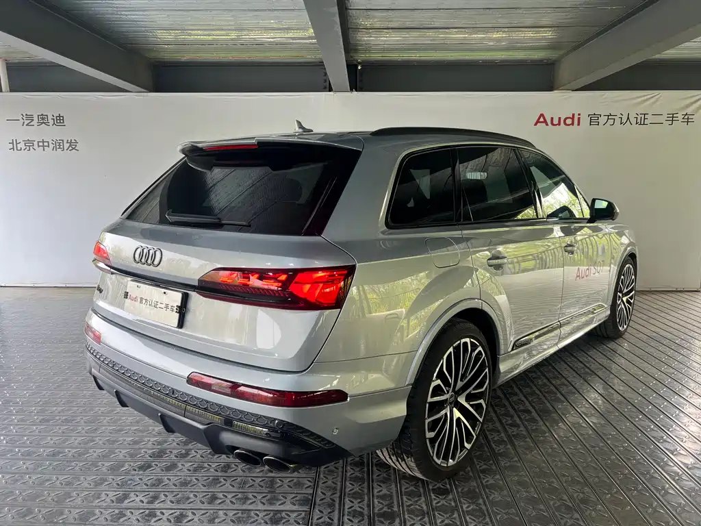 Audi SQ7 — фото 5