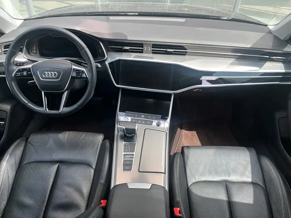Audi A6L — фото 10