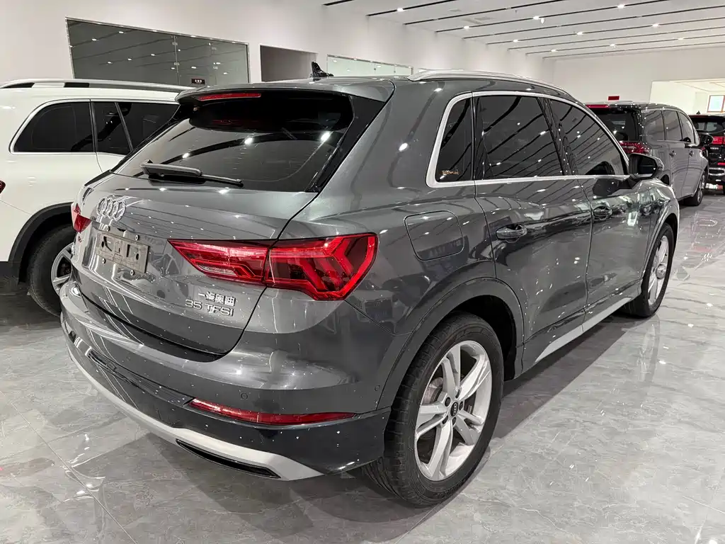 Audi Q3 — фото 6