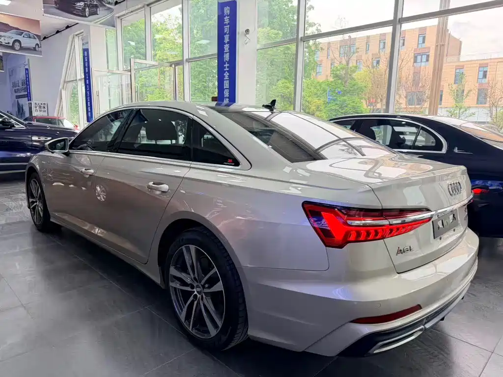 Audi A6L — фото 5
