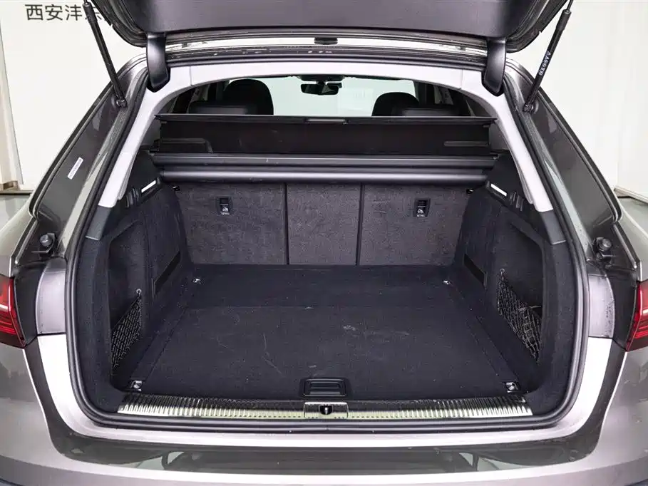 Audi A4 (Import) — фото 9