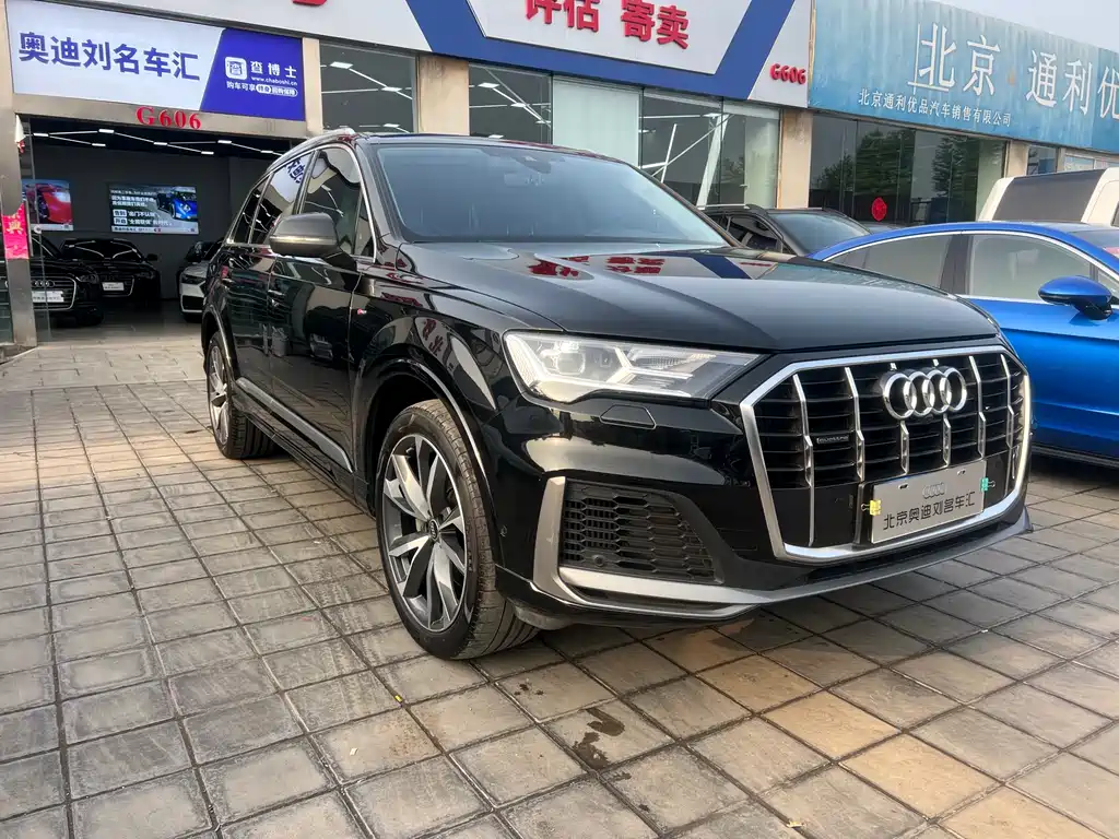 Audi Q7 — фото 2