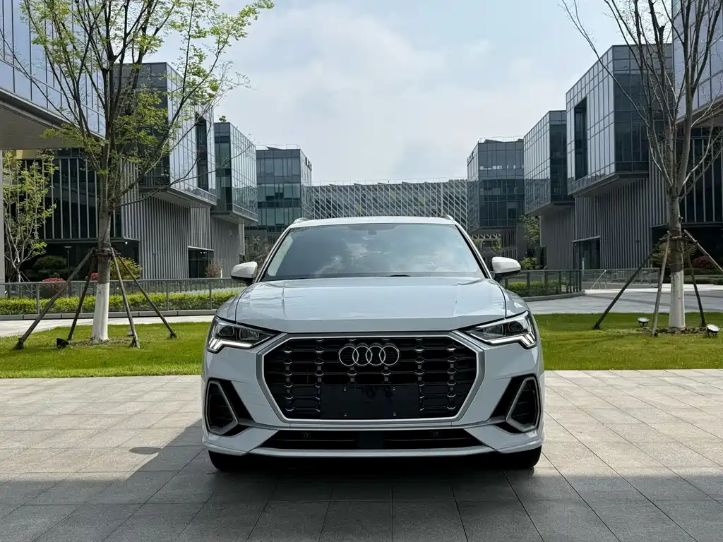 Audi Q3 — фото 3