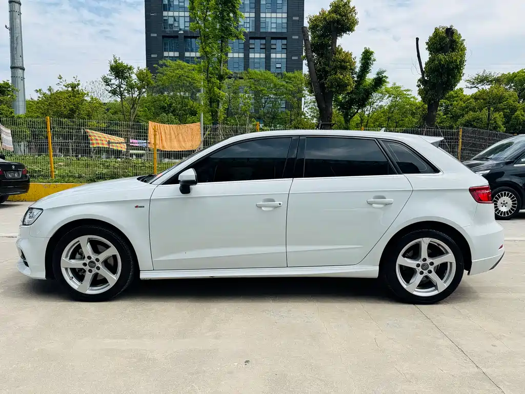 Audi A3 — фото 9
