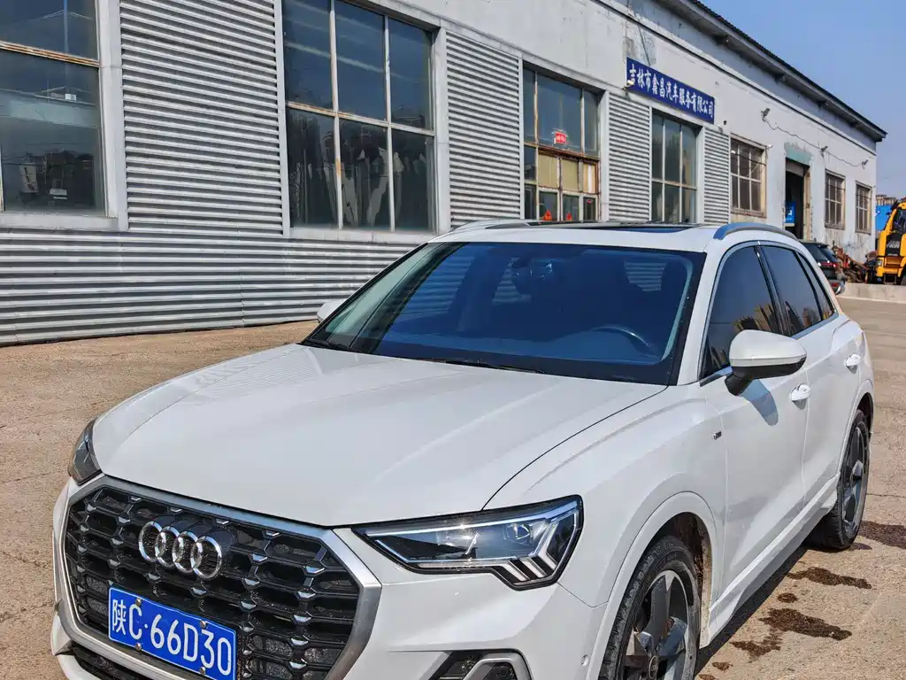 Audi Q3 — фото 2