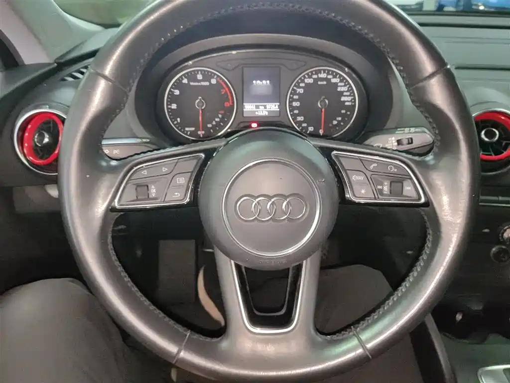 Audi A3 — фото 11
