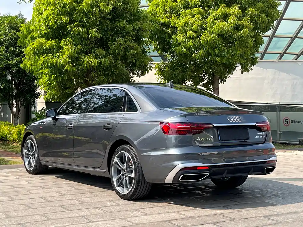 Audi A4L — фото 9