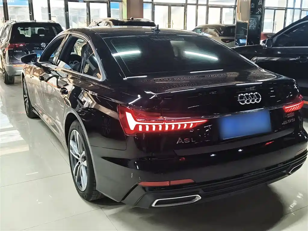 Audi A6L — фото 23