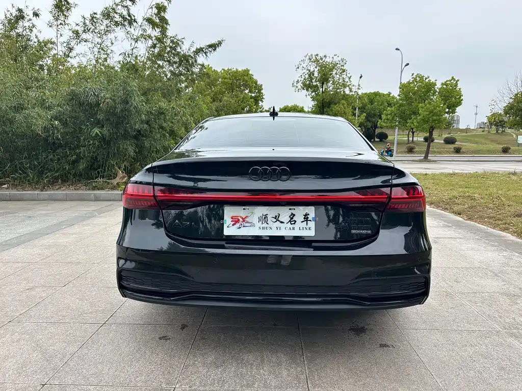 Audi A7L — фото 3