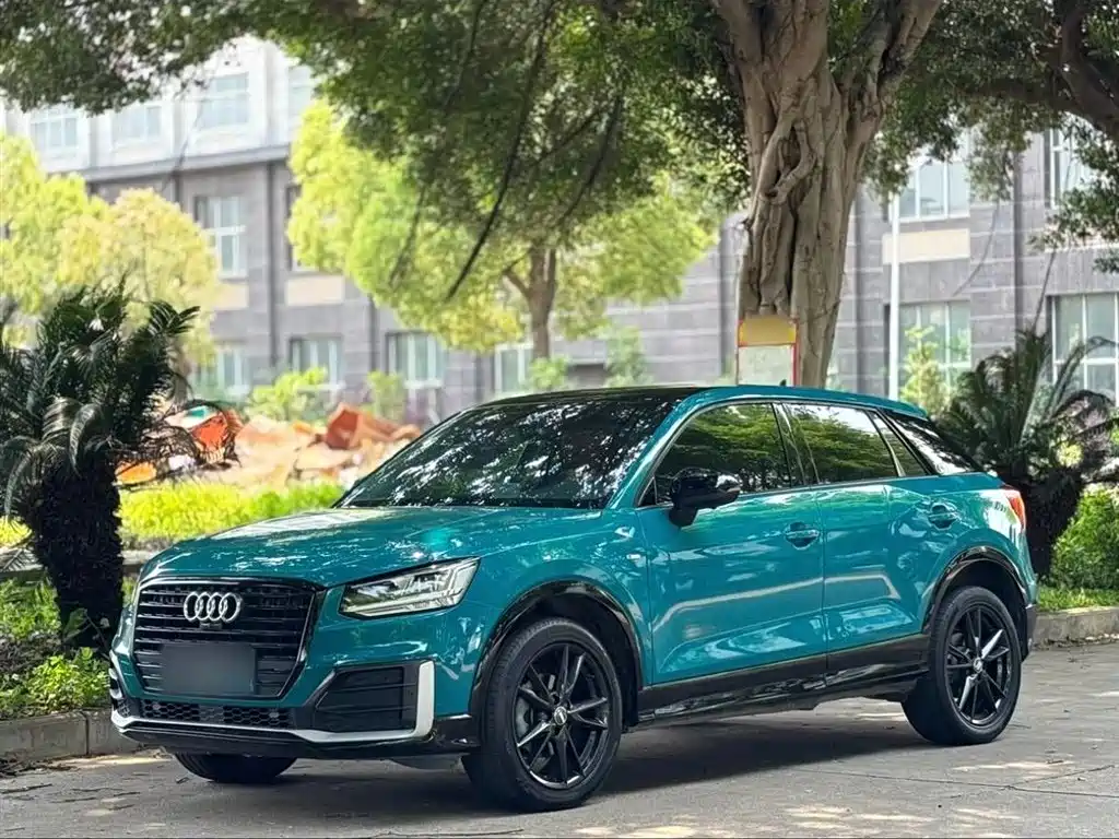 Audi Q2L — фото 7