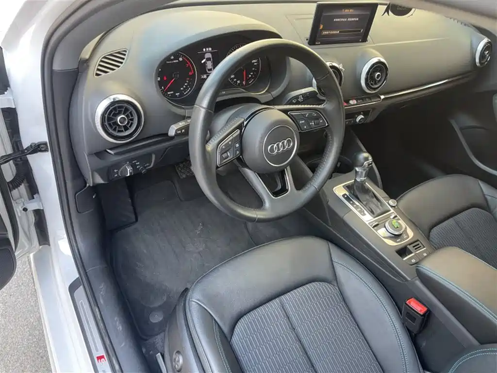 Audi A3 — фото 18