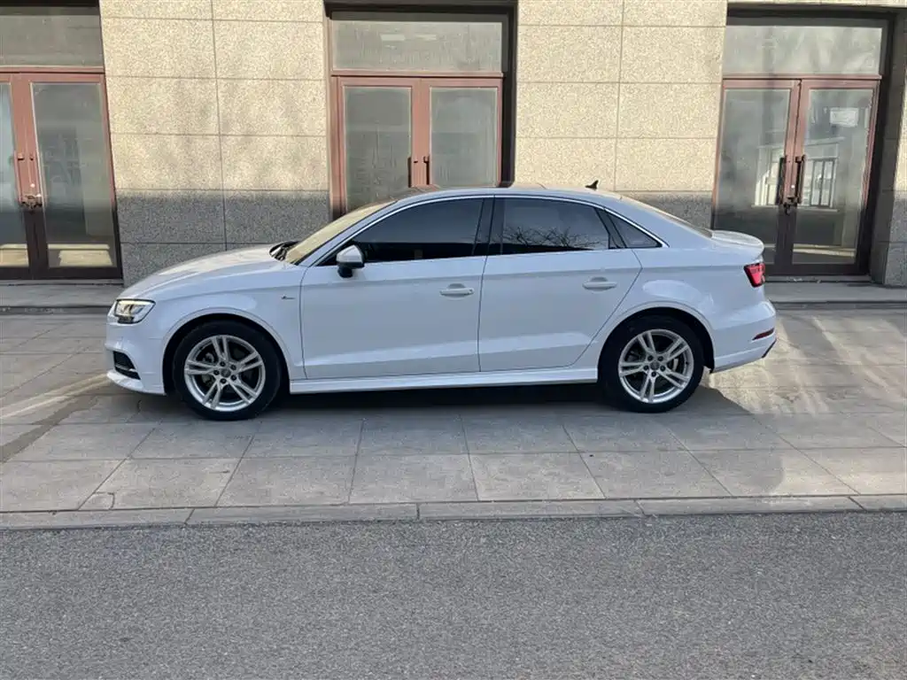 Audi A3 — фото 8