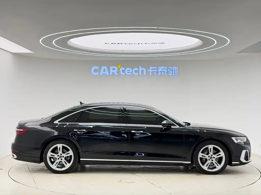 Audi A8 — фото 4