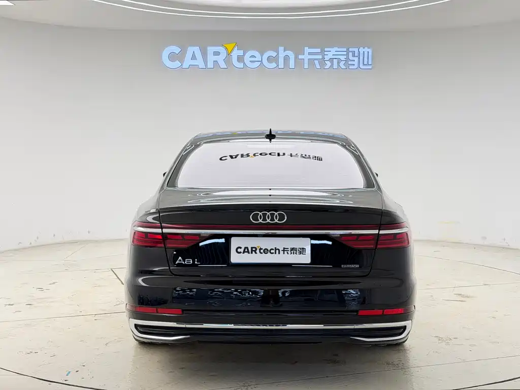 Audi A8 — фото 8