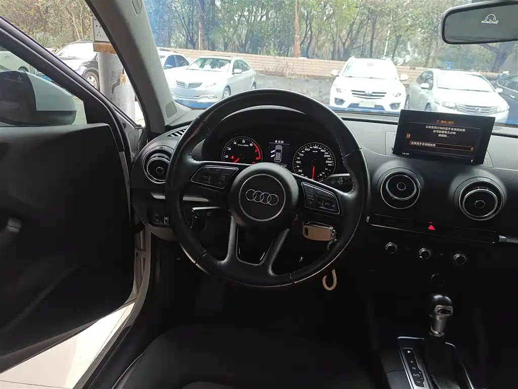 Audi A3 — фото 11