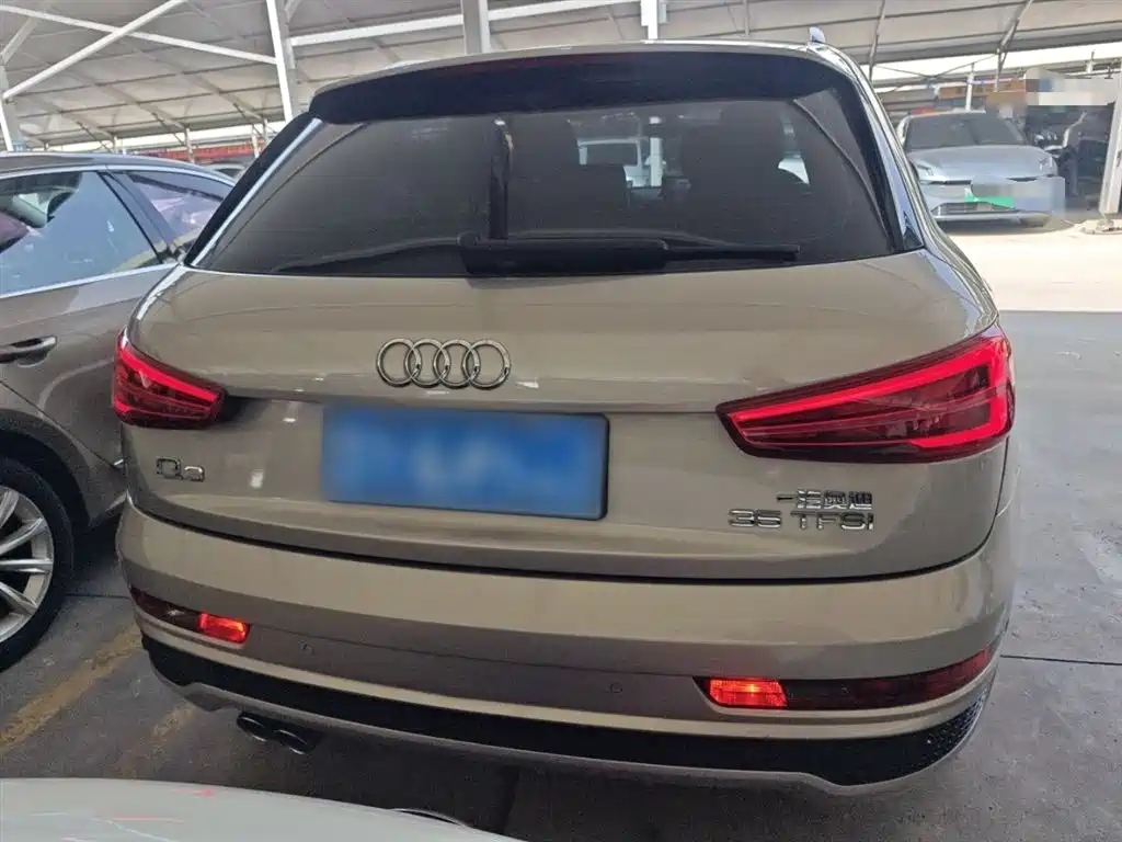 Audi Q3 — фото 4