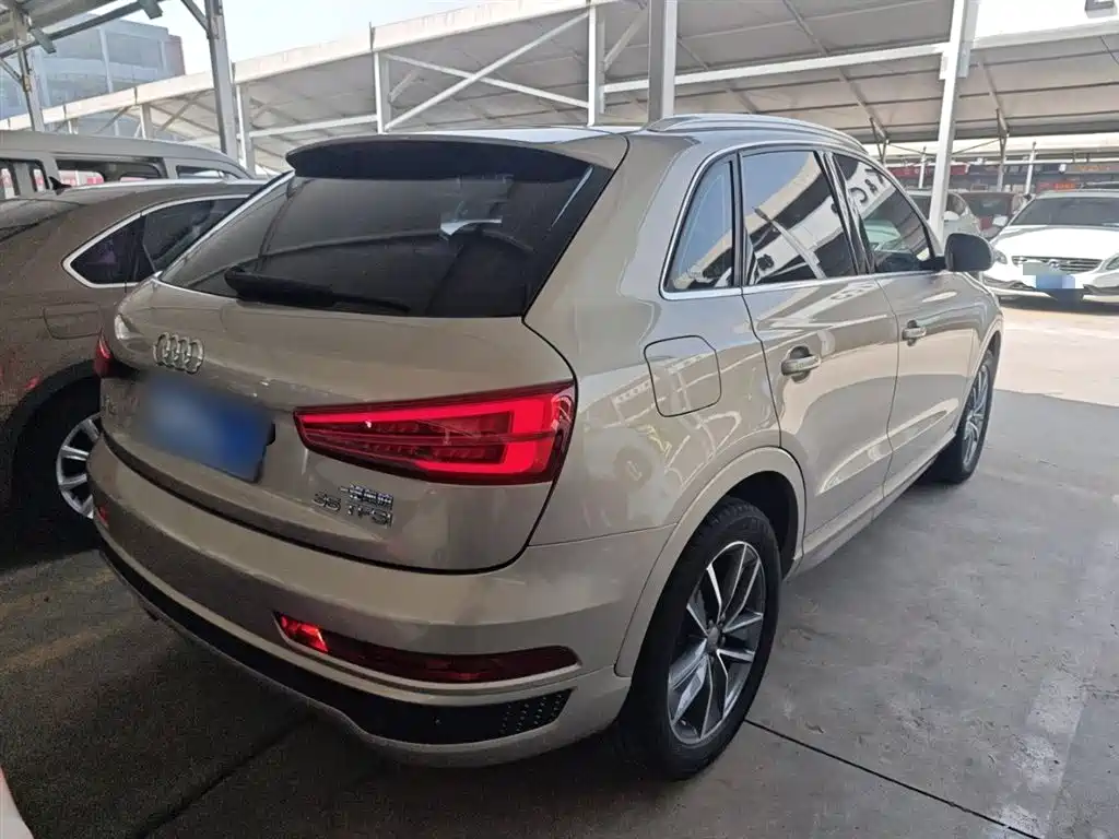 Audi Q3 — фото 5