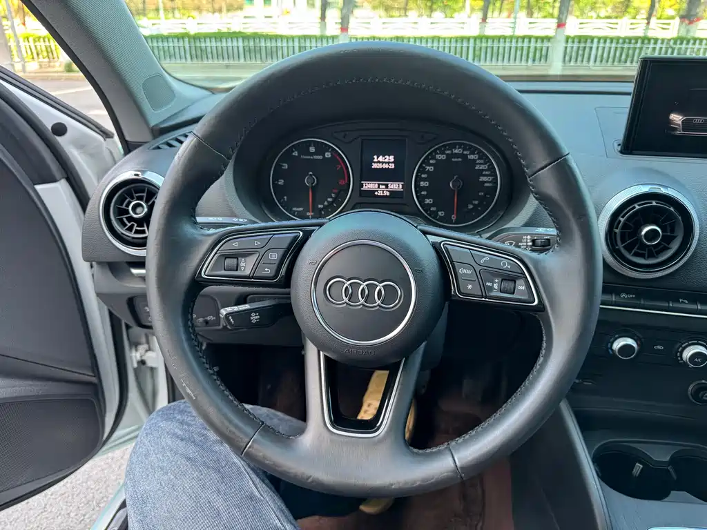 Audi A3 — фото 9