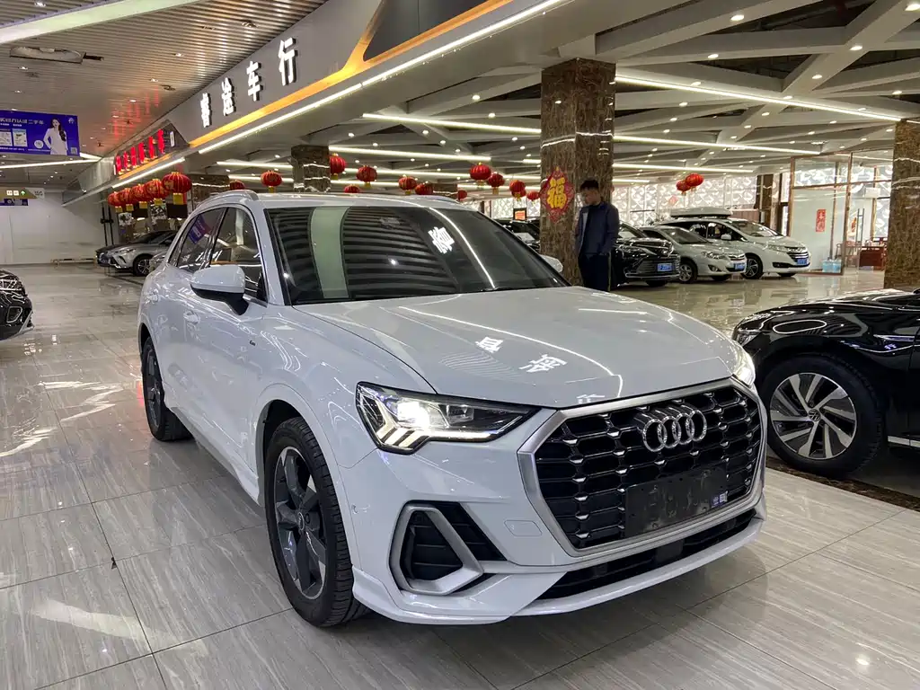 Audi Q3 — фото 3