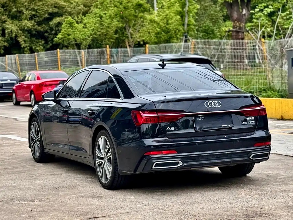 Audi A6L — фото 9