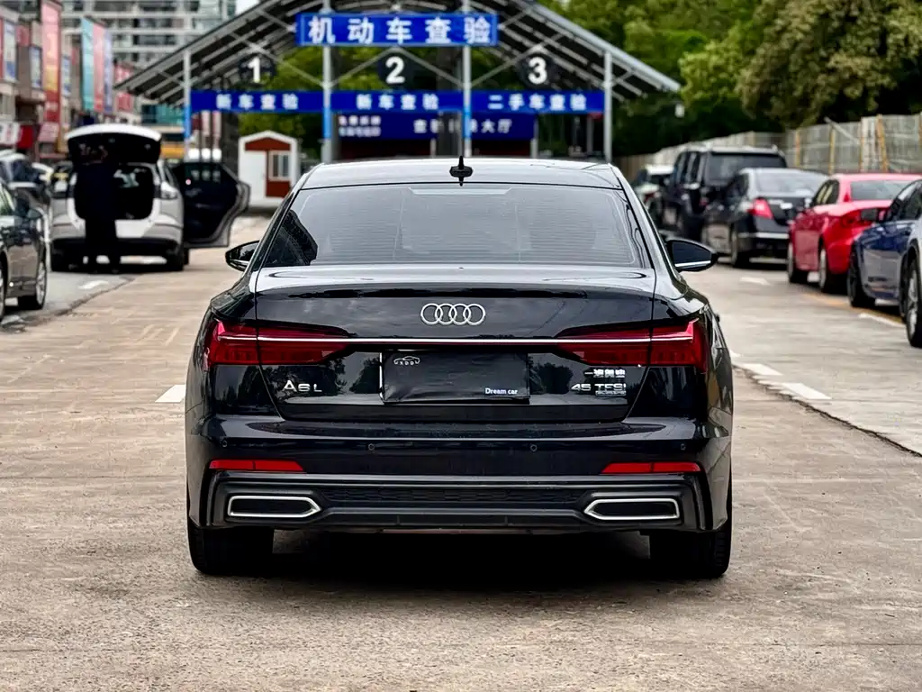 Audi A6L — фото 10