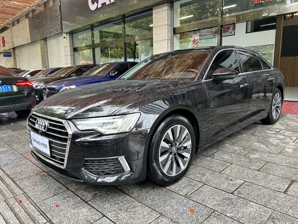 Audi A6L — фото 2