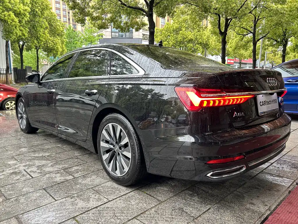 Audi A6L — фото 7