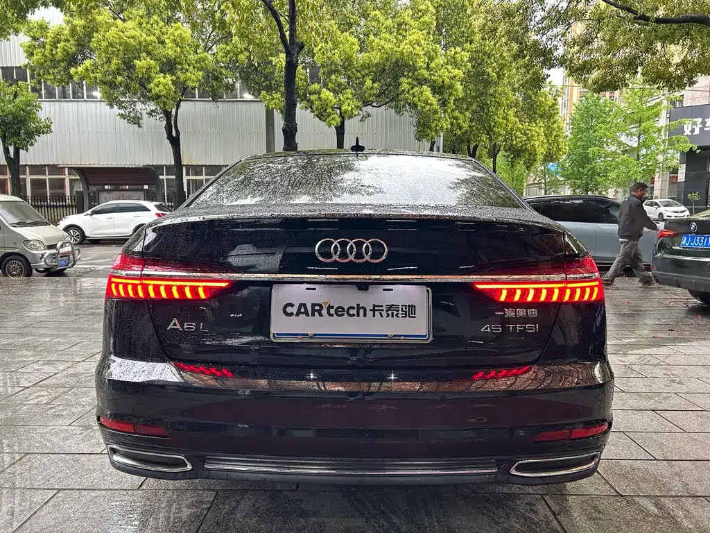 Audi A6L — фото 8