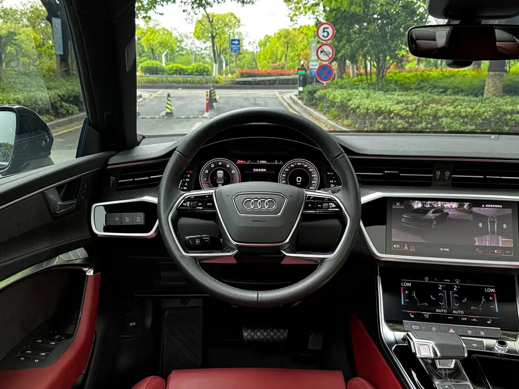 Audi A7L — фото 7
