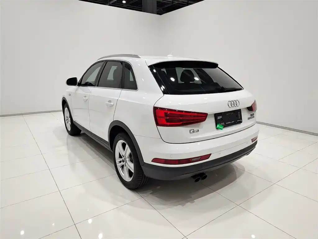 Audi Q3 — фото 5