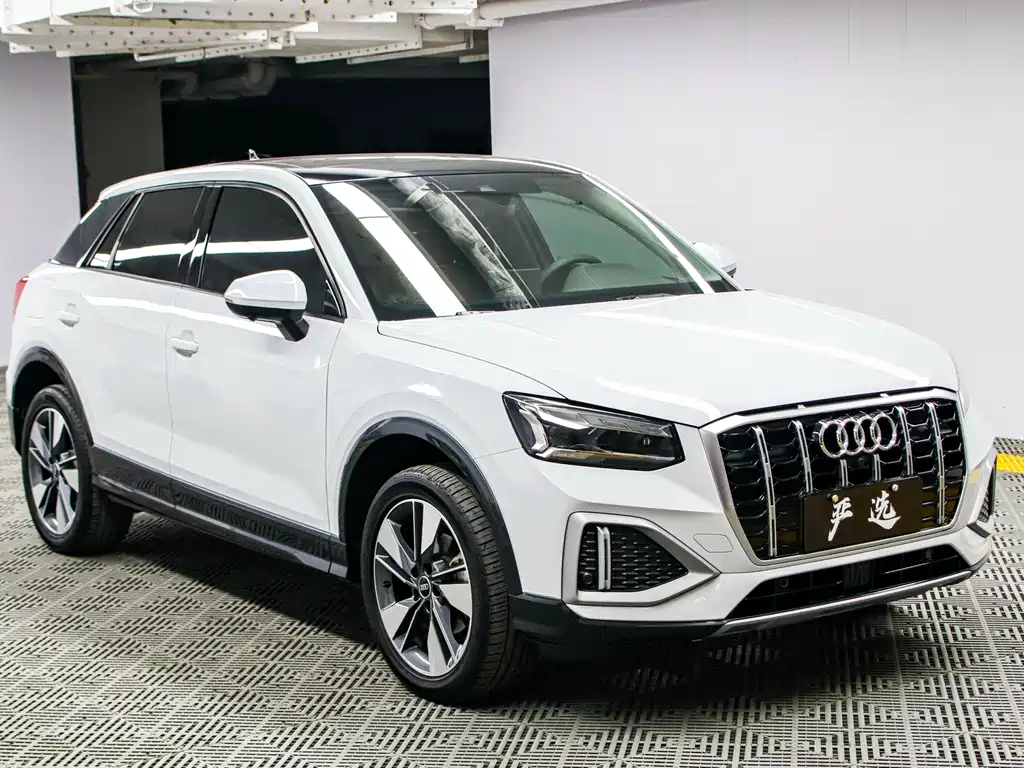 Audi Q2L — фото 3