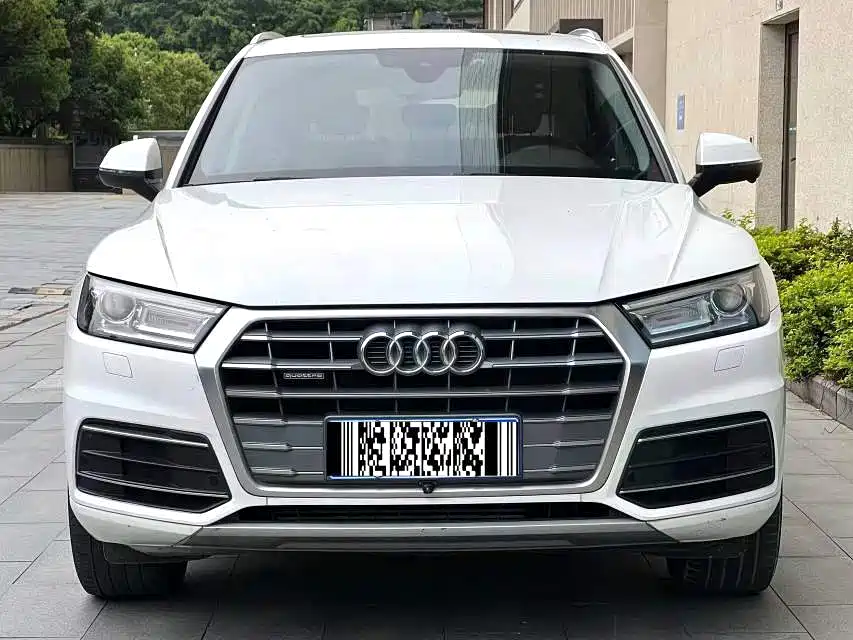 Audi Q5L — фото 2