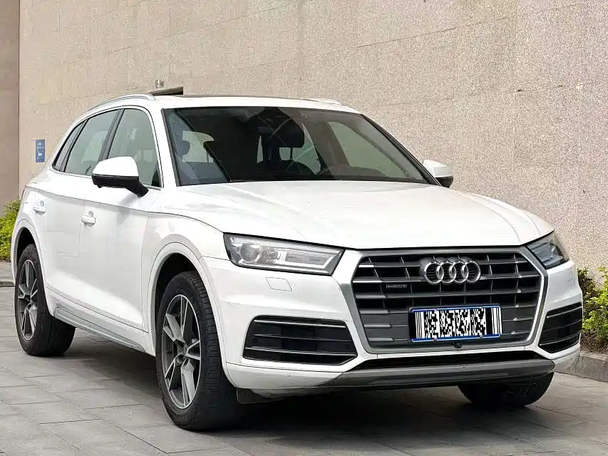 Audi Q5L — фото 6