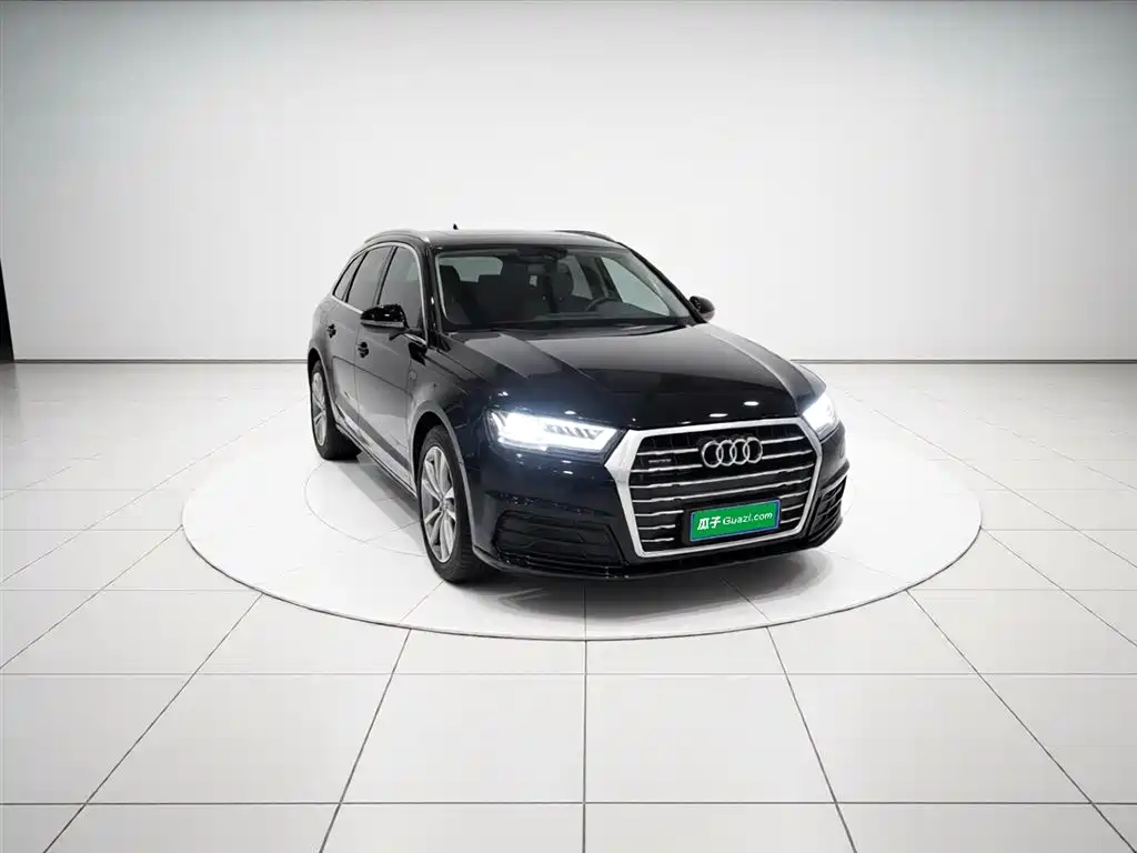 Audi Q7 — фото 3