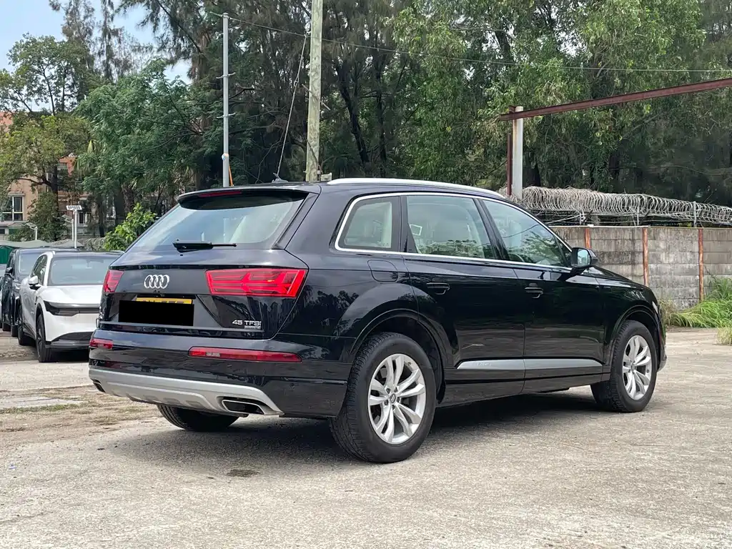 Audi Q7 — фото 4