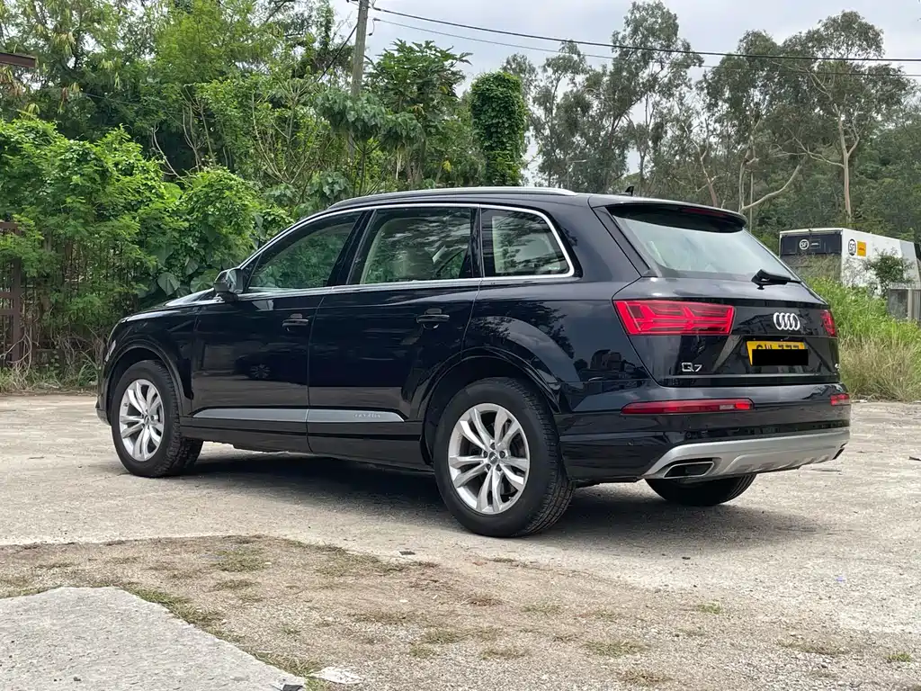 Audi Q7 — фото 6