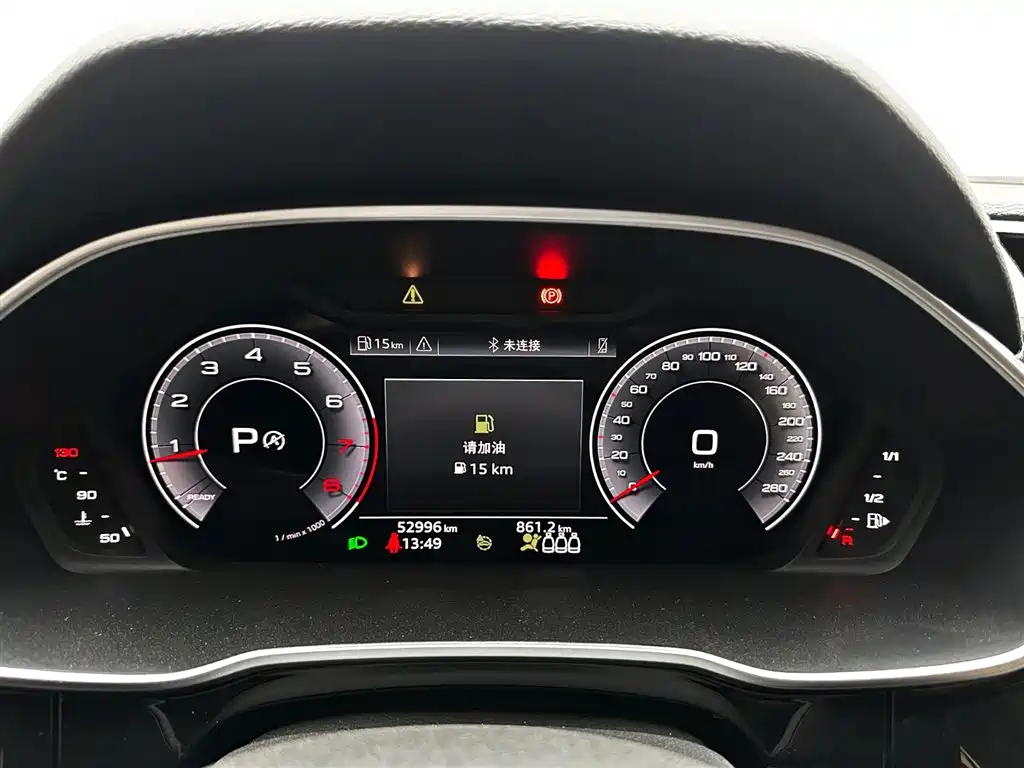 Audi Q3 — фото 18
