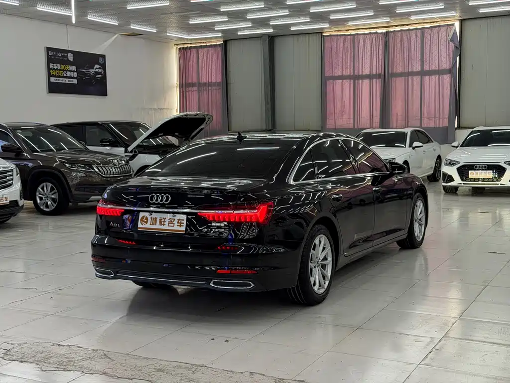 Audi A6L — фото 8