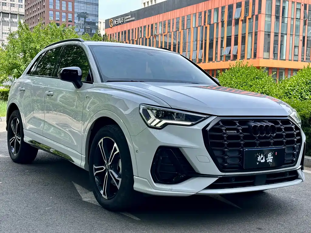 Audi Q3 — фото 3