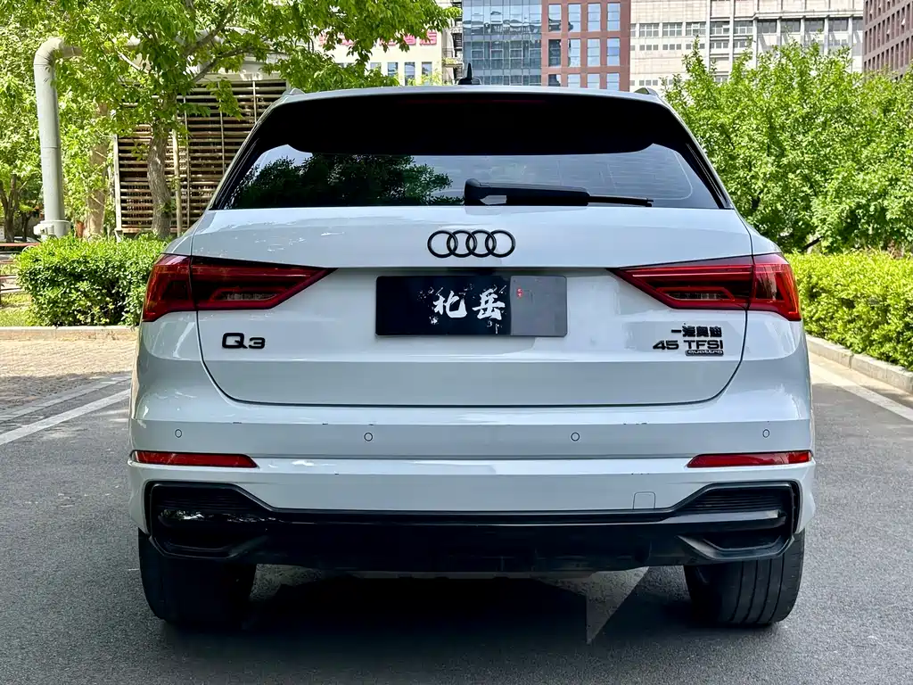 Audi Q3 — фото 5