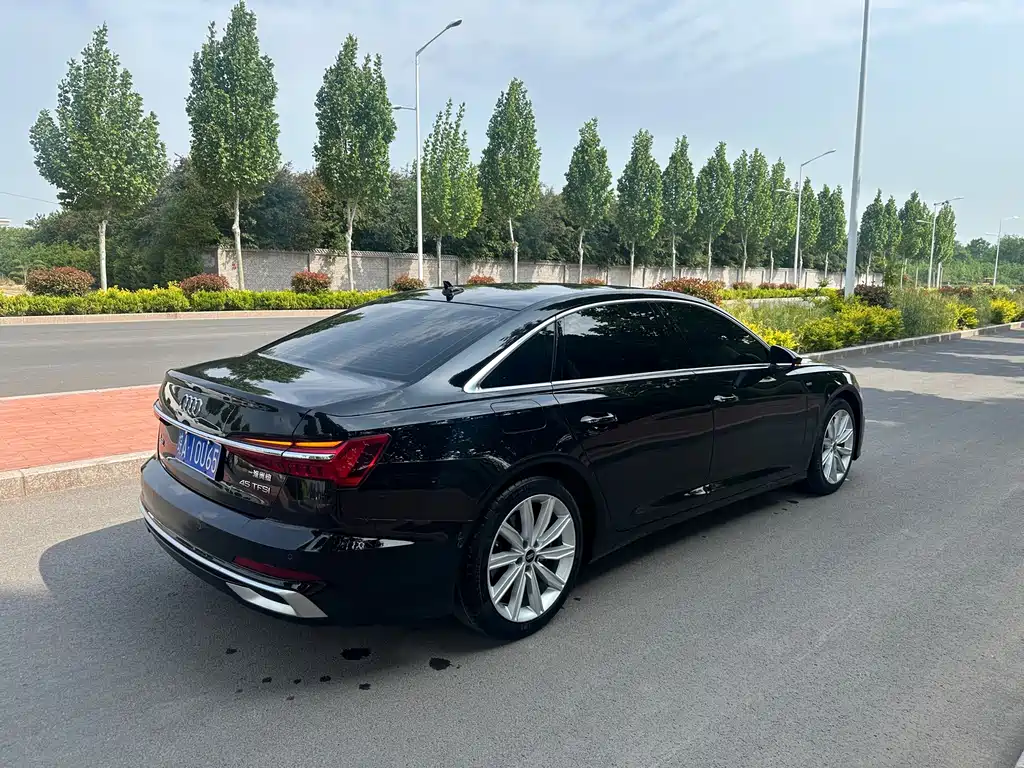 Audi A6L — фото 6