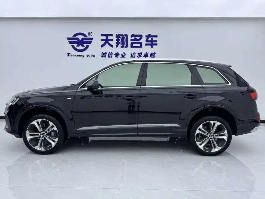 Audi Q7 — фото 7