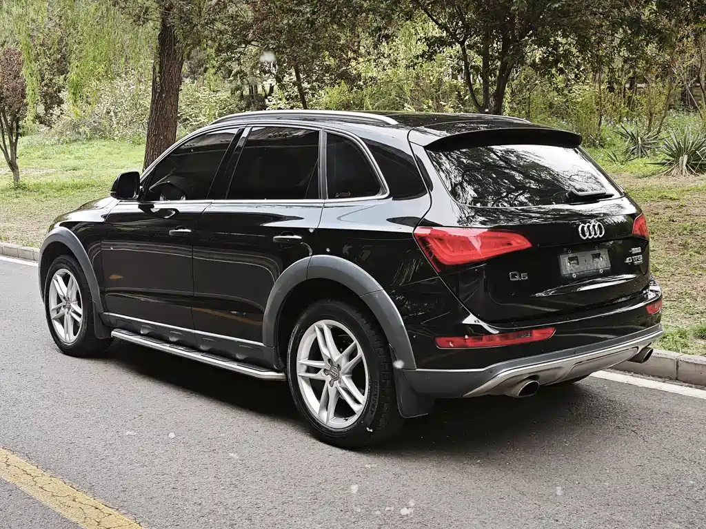 Audi Q5 — фото 6