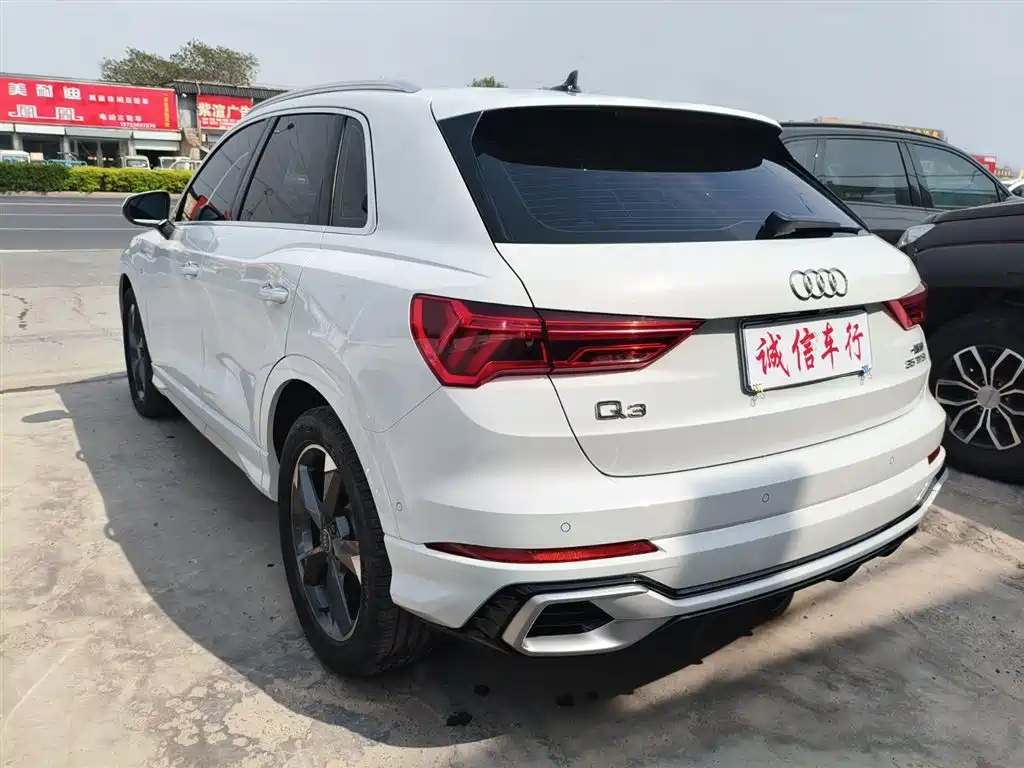 Audi Q3 — фото 4