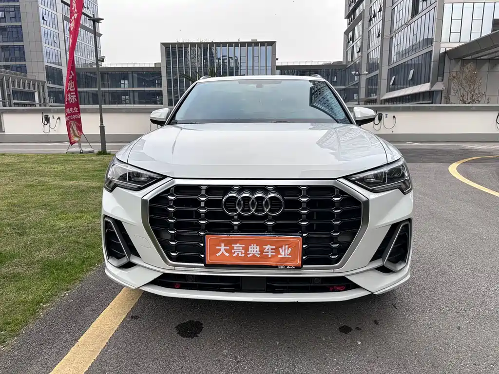 Audi Q3 — фото 2